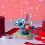 Disney Showcase Collection: Stitch Heart Struck