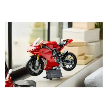 Lego Technic: Ducati Panigale V4S Desmosedici (42202)